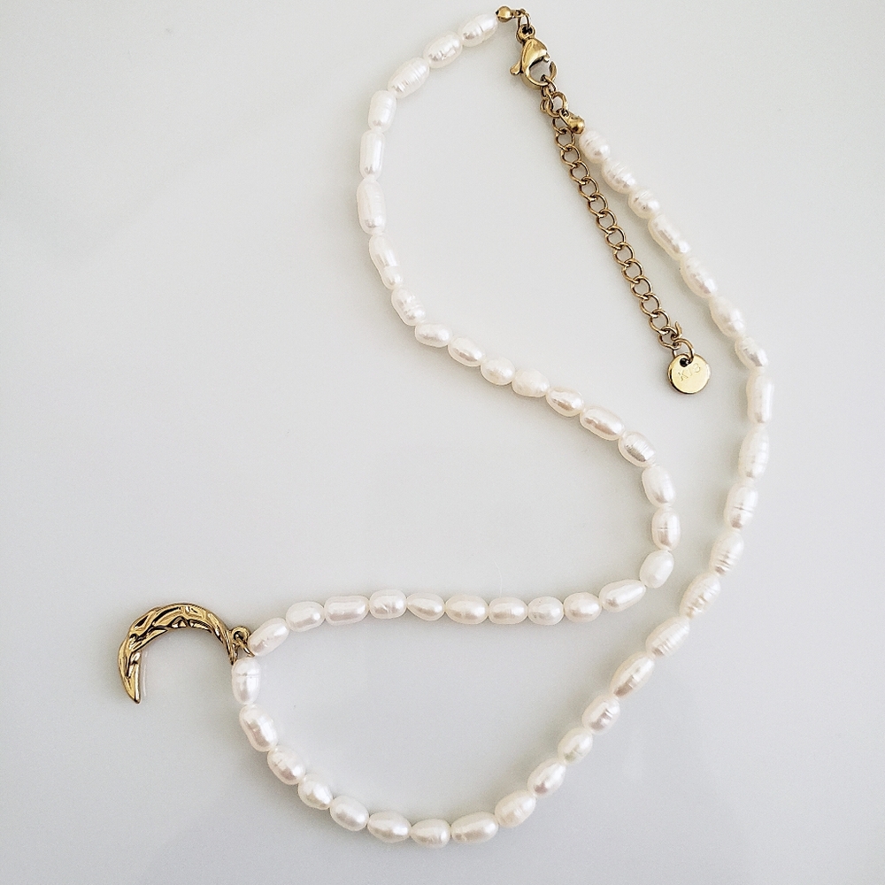 18k gold moon pendant natural pearl necklace